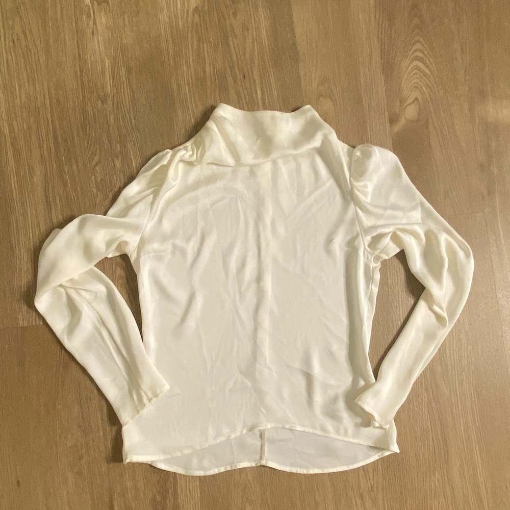 Express white silk blouse, zippered back